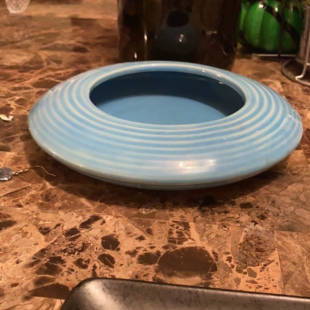Jonathan Adler Happy Chic round blue retro decor - Picture 6 of 16